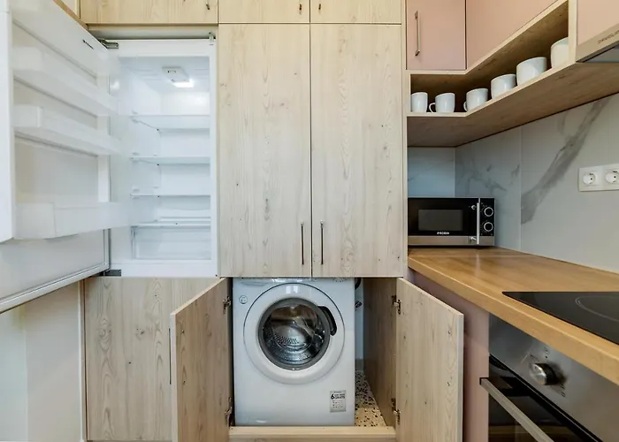 Honeybee Apartment