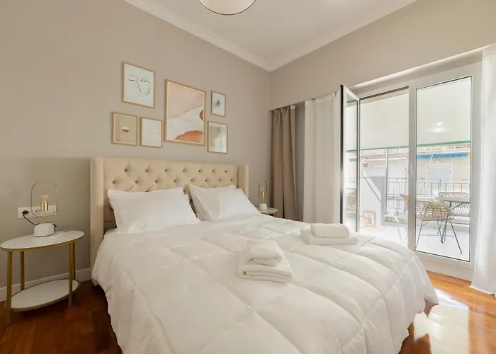 Honeybee Apartment